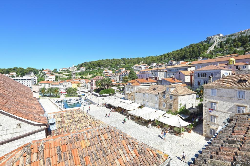Apartment Plaza Hvar Town Pokoj fotografie