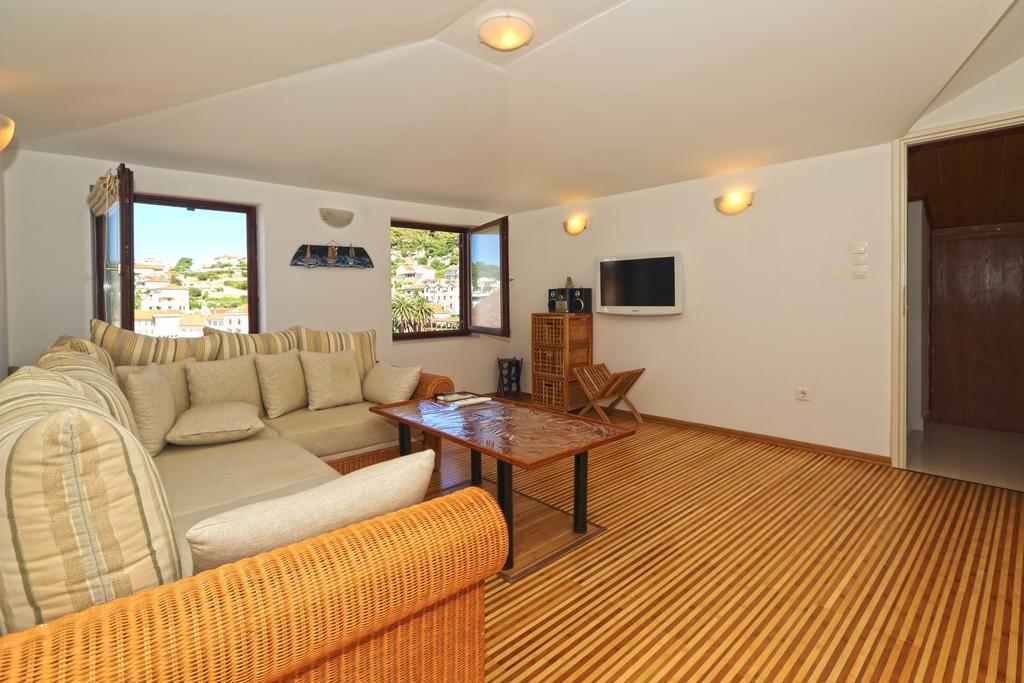 Apartment Plaza Hvar Town Pokoj fotografie
