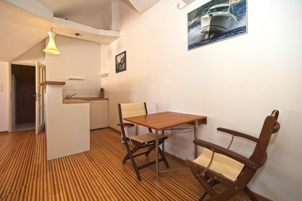 Apartment Plaza Hvar Town Pokoj fotografie